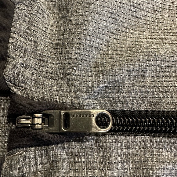 Lightweight LuLuLemon full zip jacket - Picture 3 of 3